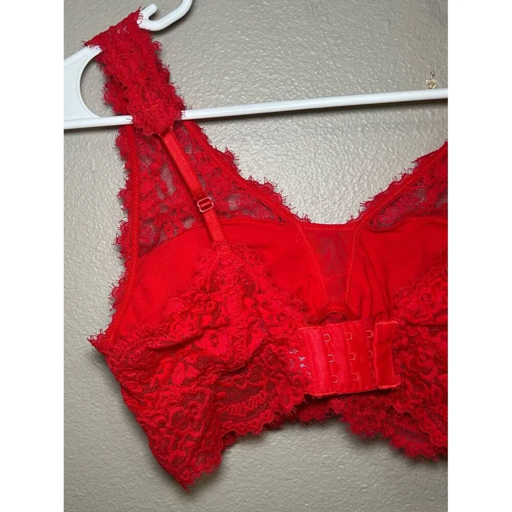 Aerie Red Floral Eyelash Lace Padded Plunge Bralette Bra Women’s Size Medium